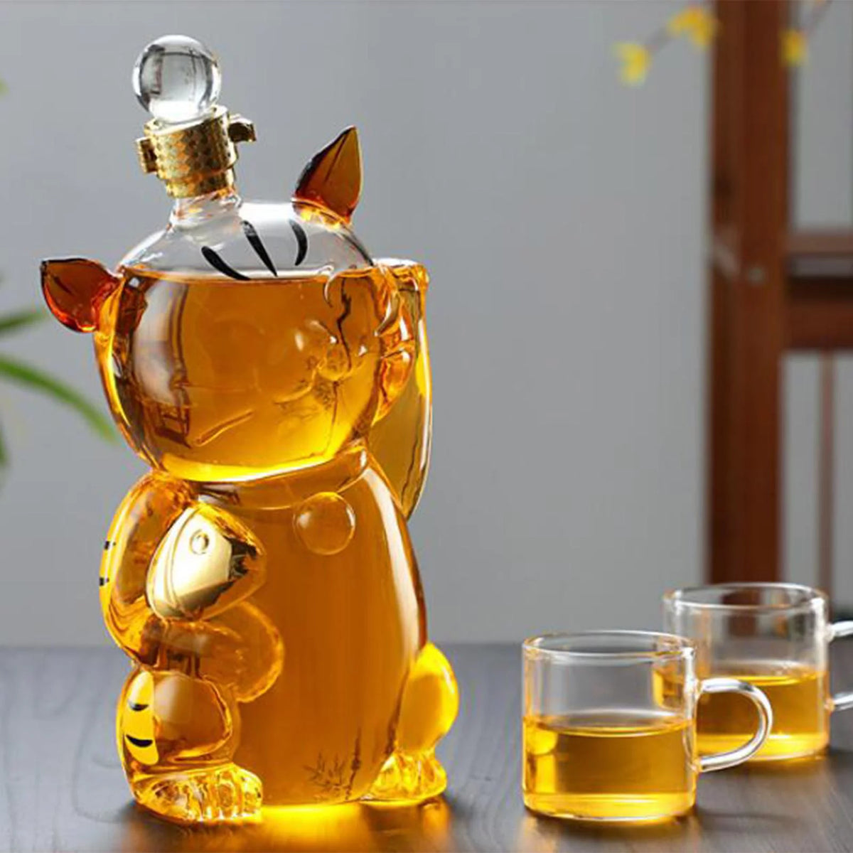 Cat Shaped Glass Decanter with Airtight Stopper V29195
