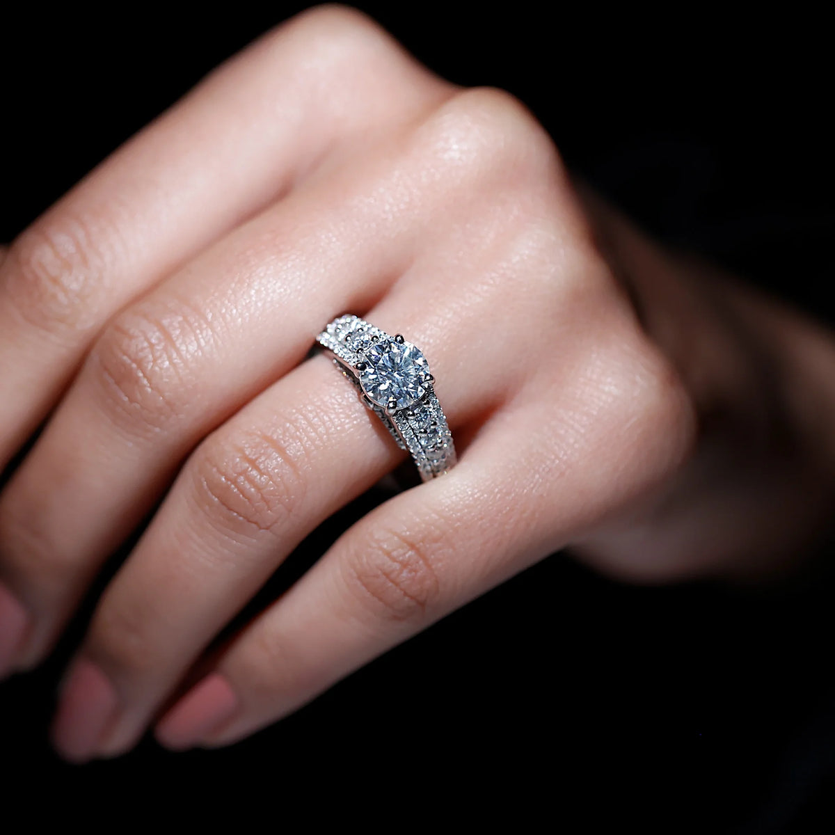 925 Sterling Silver Moissanite Solitaire Engagement Ring with Side Stones C63595