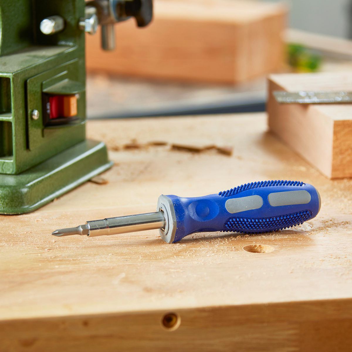 6-in-1 Screwdriver Nut Driver L73711