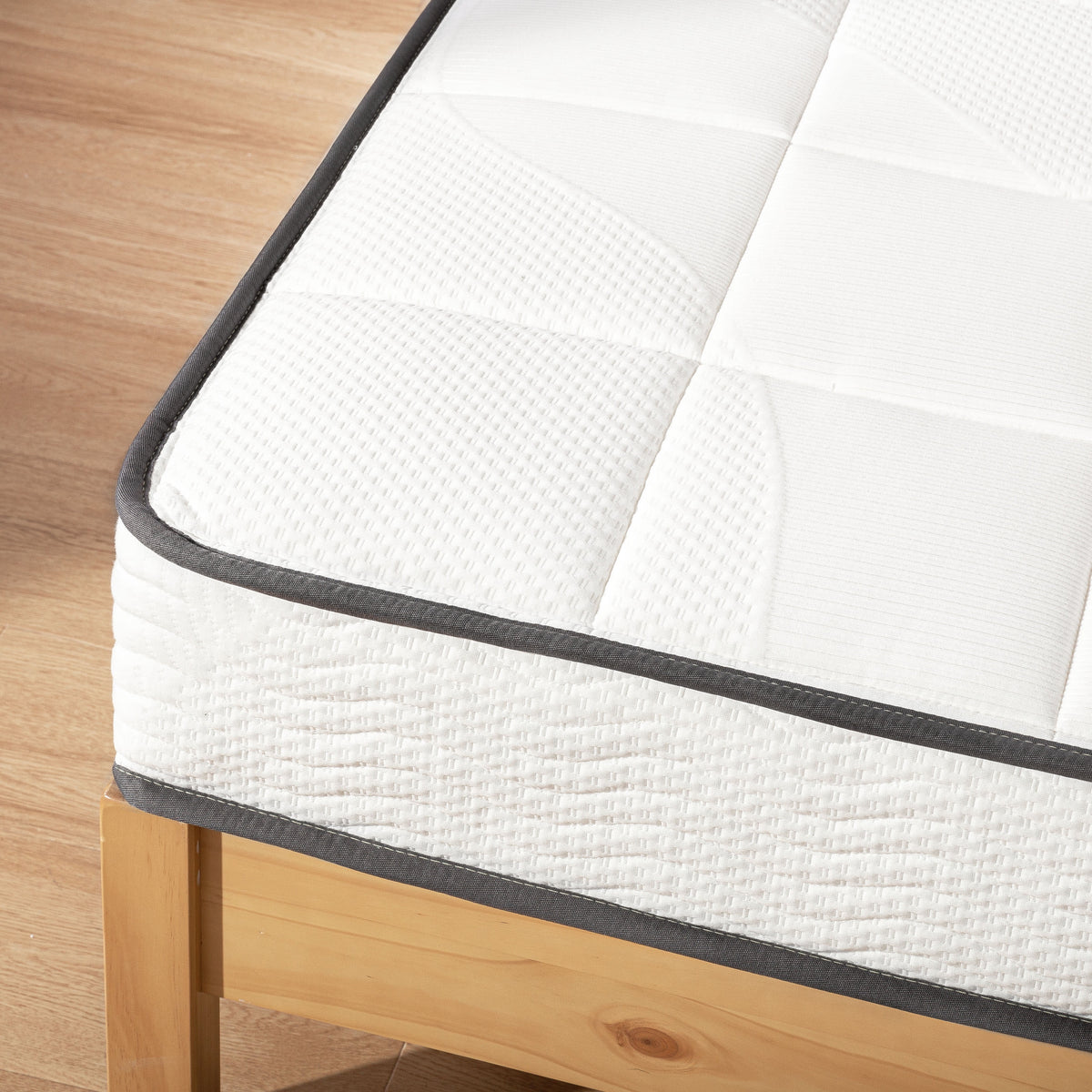 8 Classic Bonnell Spring Mattress with Comfort Foam Top, Full J6626
