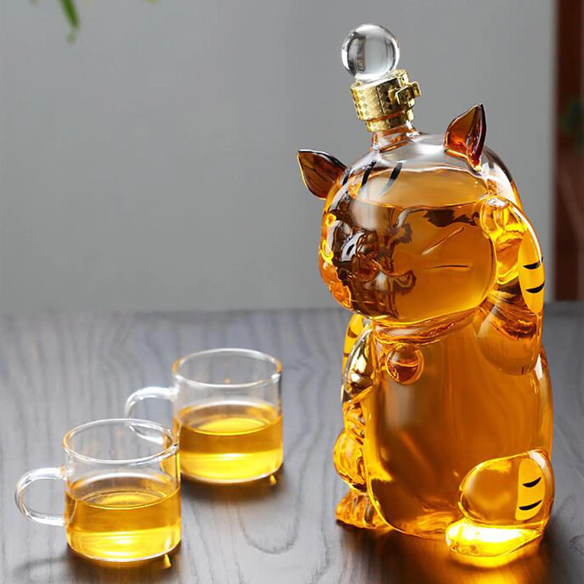 Cat Shaped Glass Decanter with Airtight Stopper V29195
