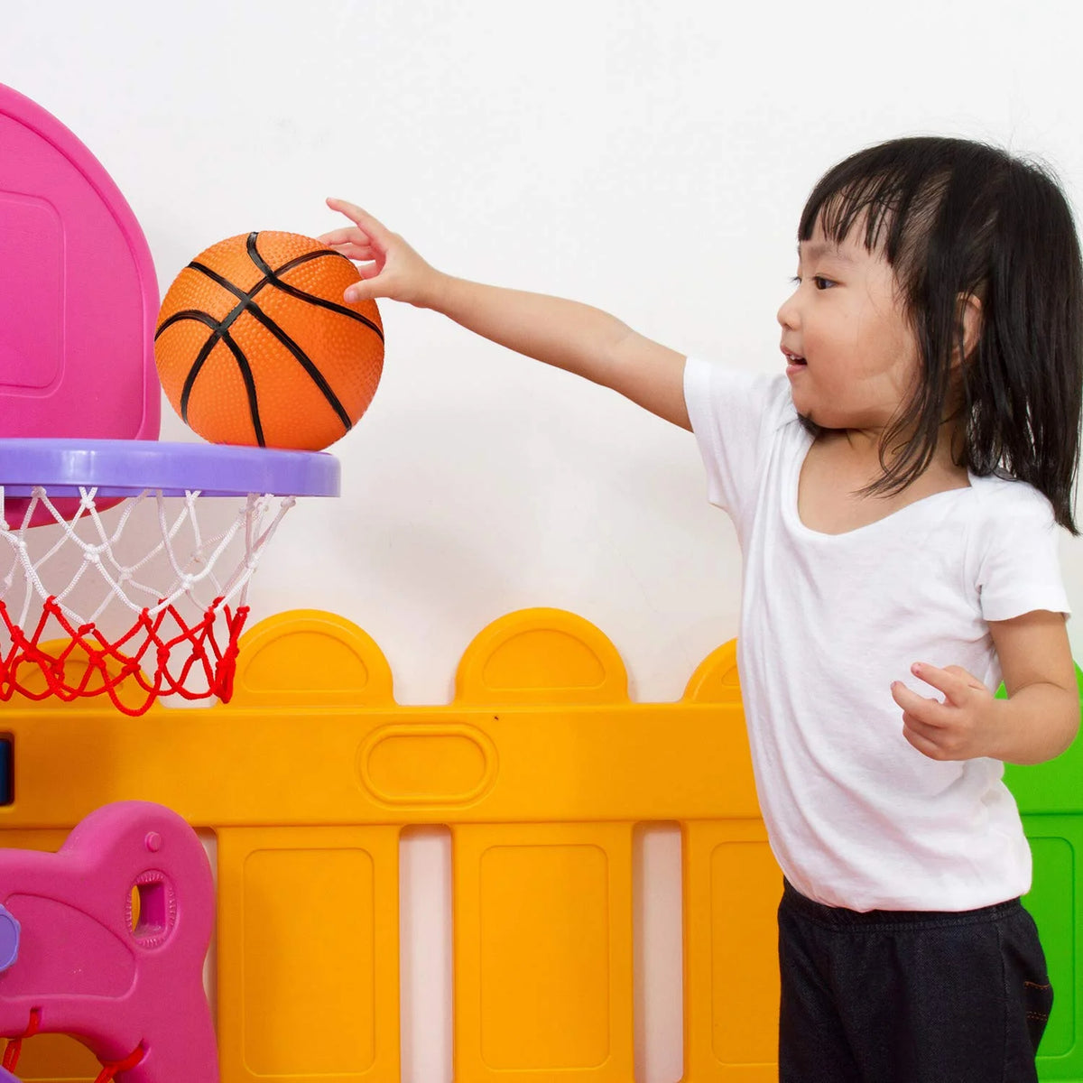 3 Packs 4.7 Inch Mini Inflatable Plastic Basketballs Toy N4520
