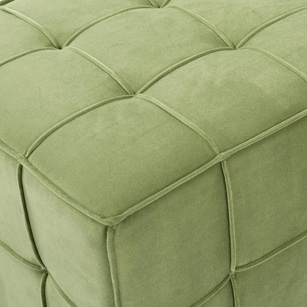 Tufted Ottoman I84350