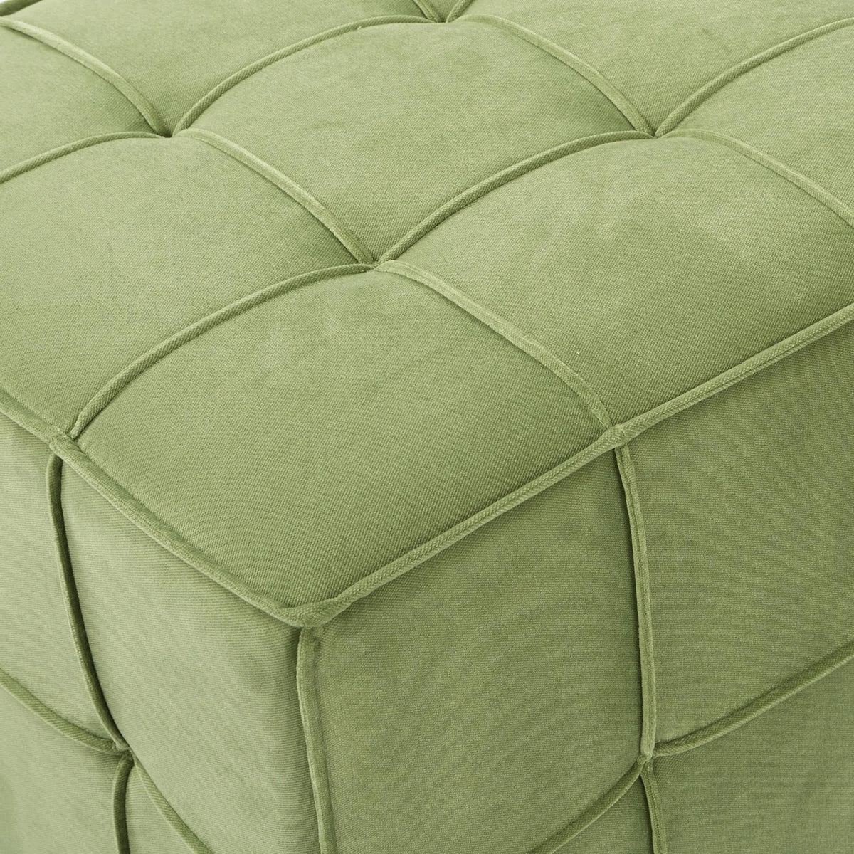 Tufted Ottoman I84350