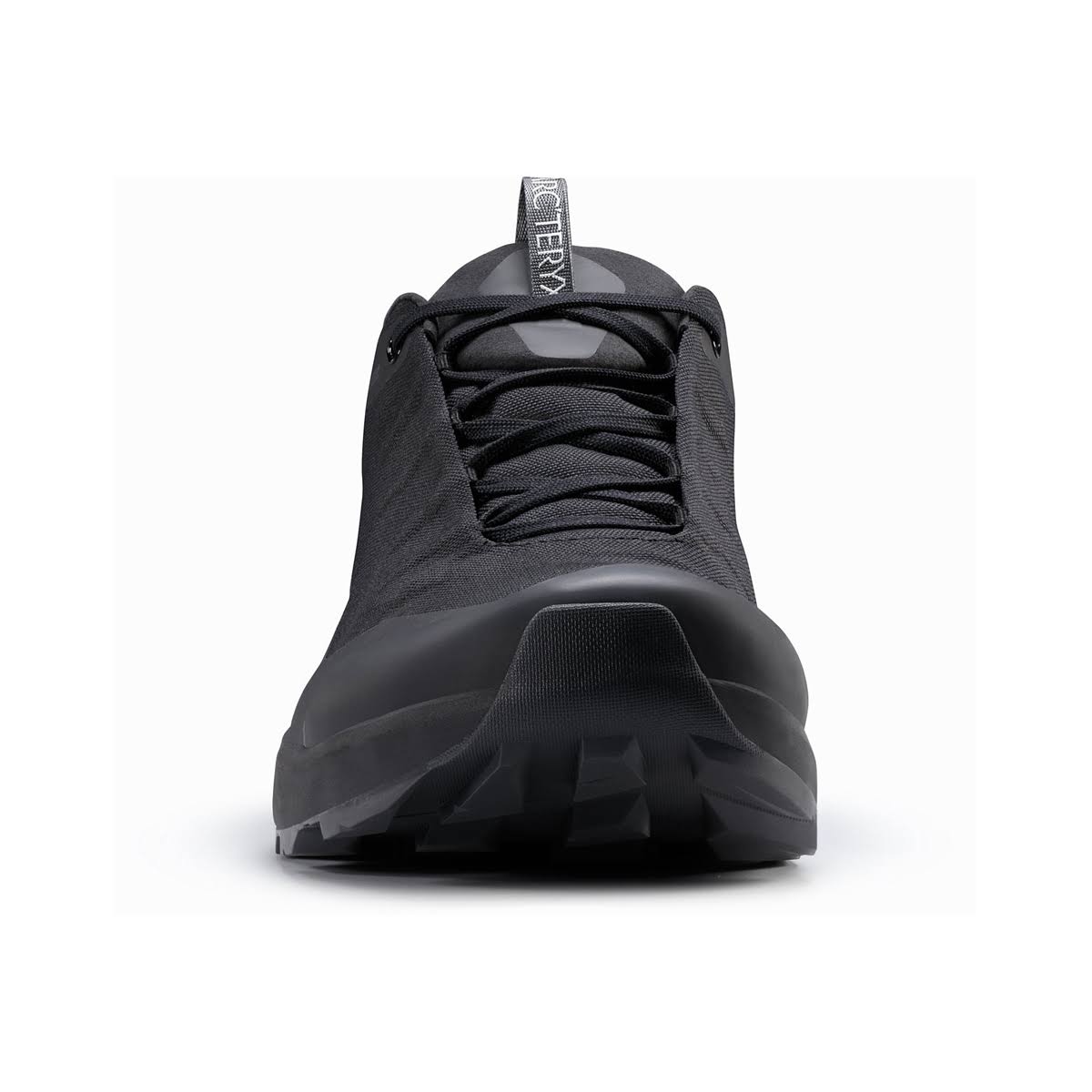 Black GTX Hiking Shoes V746