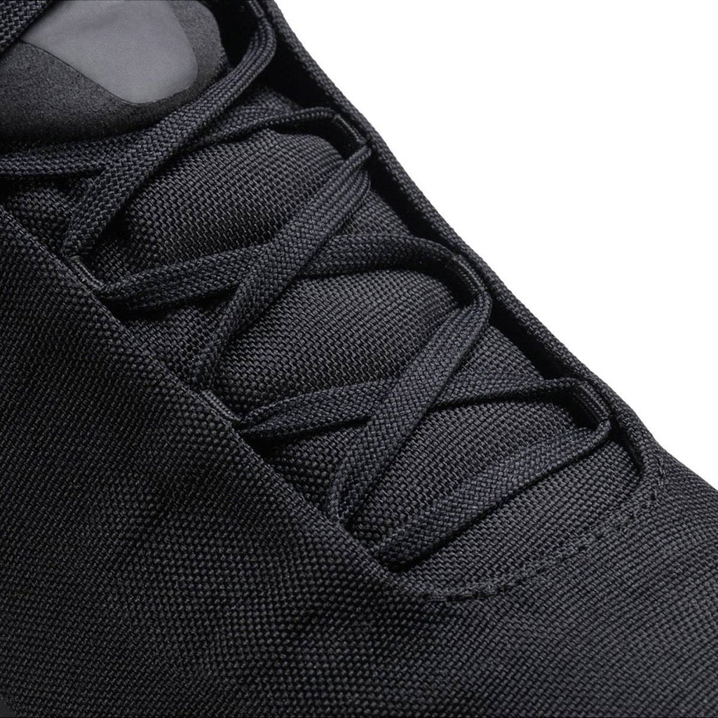Black GTX Hiking Shoes V746
