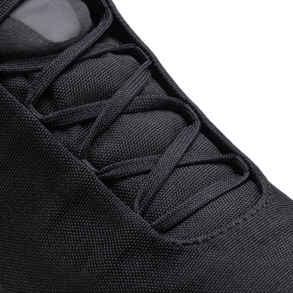 Black GTX Hiking Shoes V746
