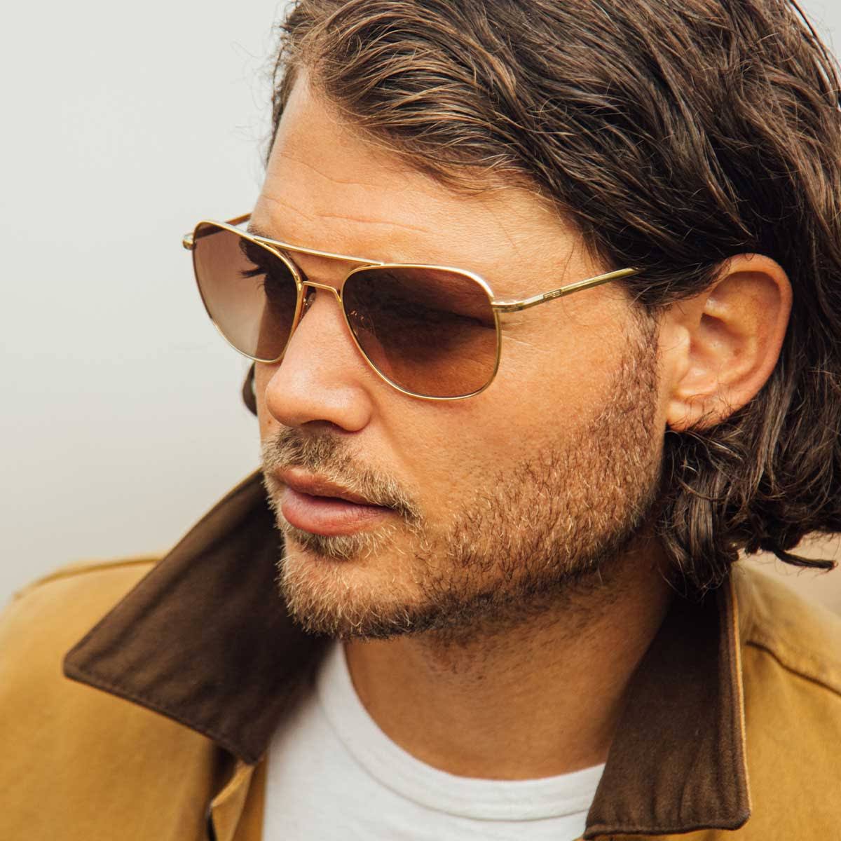 Aviator Bayonet Temple Sunglasses in Gold R477