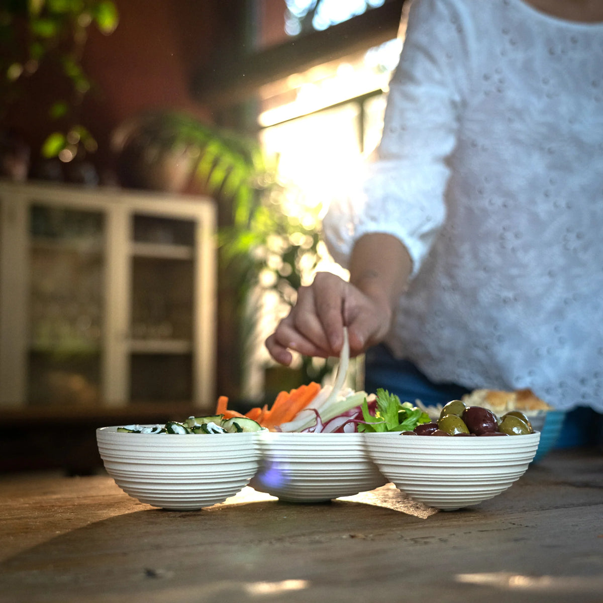 White Milk Dish Z79985