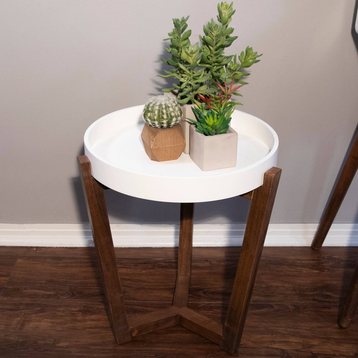 Modern Wood Round Accent Table - White P2621