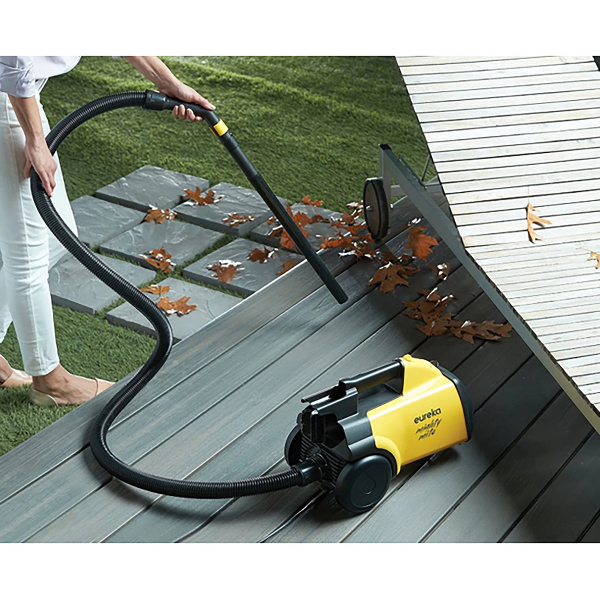 Bagged Canister Vacuum B149813
