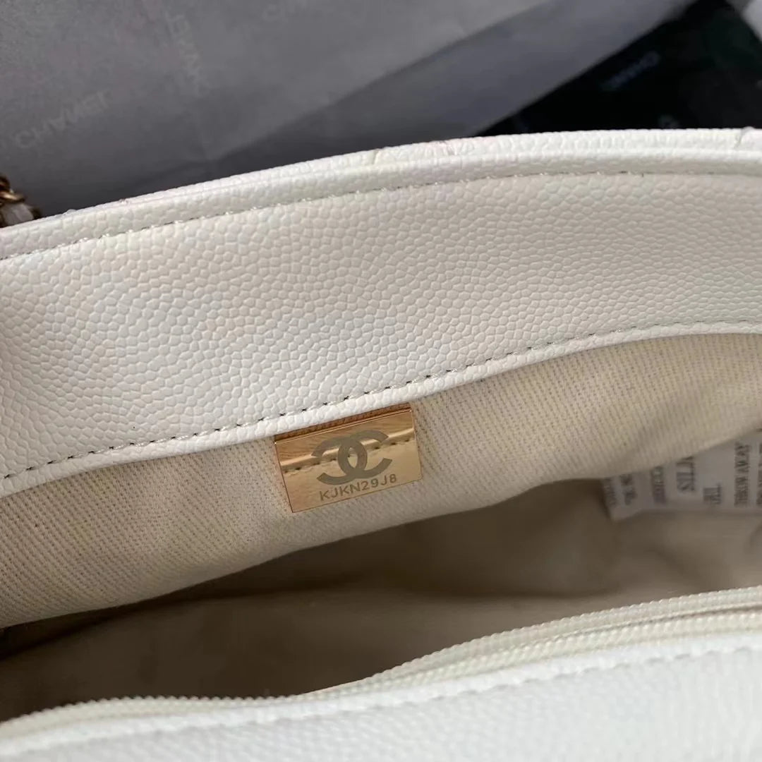 White Chain Flapbag F678
