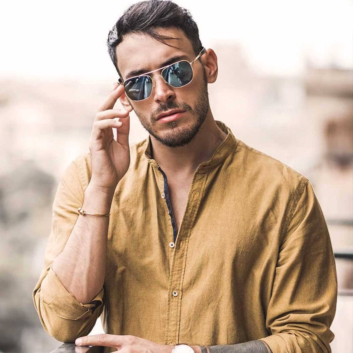 Aviator Bayonet Temple Sunglasses in Gold R477