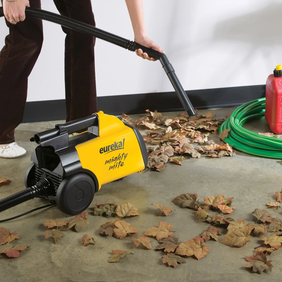 Bagged Canister Vacuum B149813