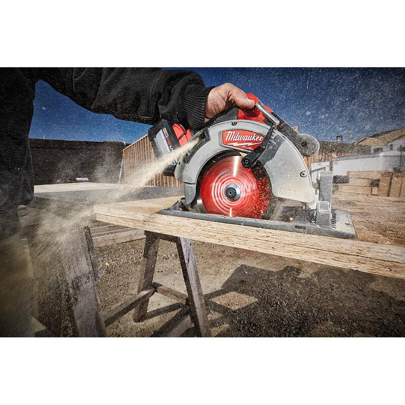 18V Brushless Cordless 7-1/4 in. Circular Saw W151