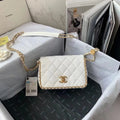 White Chain Flapbag F678