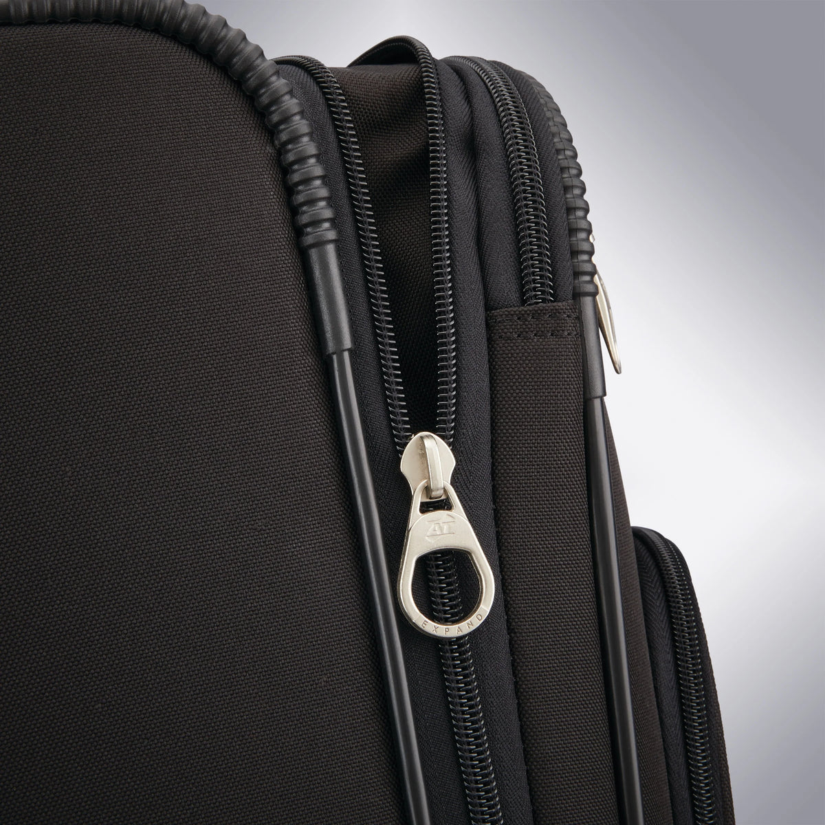 3-Piece Softside Spinner Luggage Set T6890